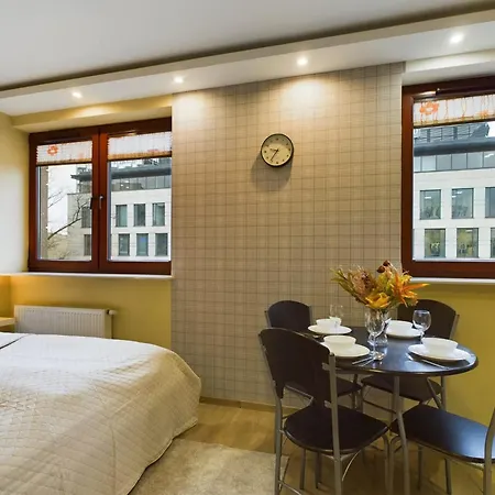 Daire Modern In The Center Of By Renters Varşova