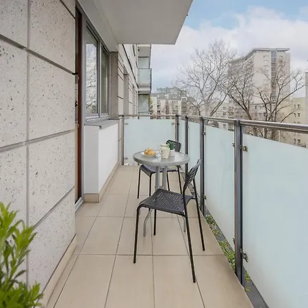 Modern In The Center Of By Renters דירה ורשה