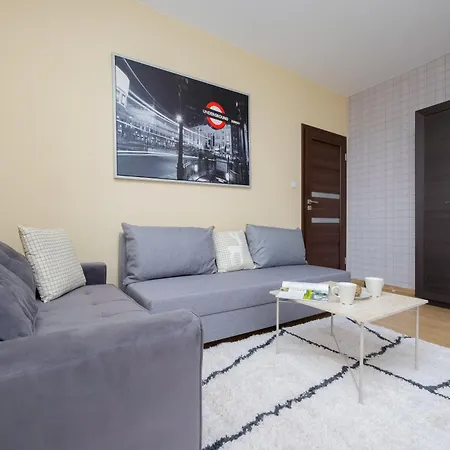 Modern In The Center Of By Renters Apartment *