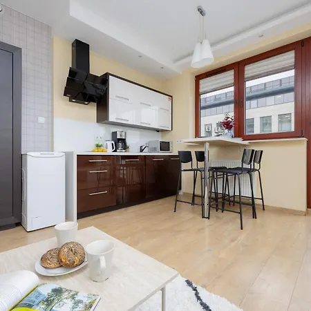 Modern In The Center Of By Renters דירה ורשה