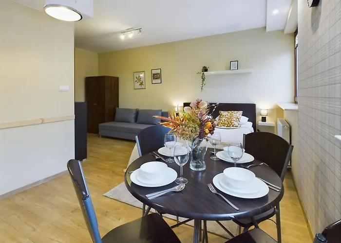 Modern In The Center Of By Renters