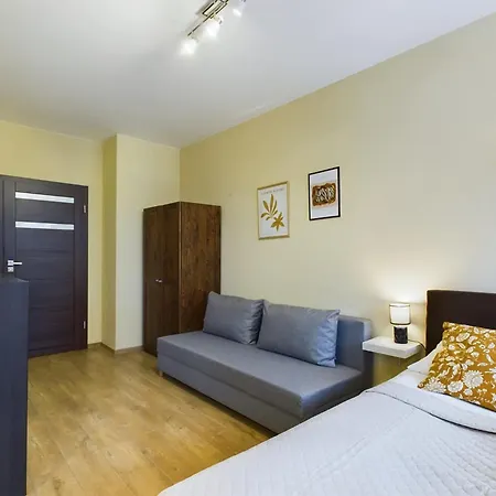 Modern In The Center Of By Renters * Varšava